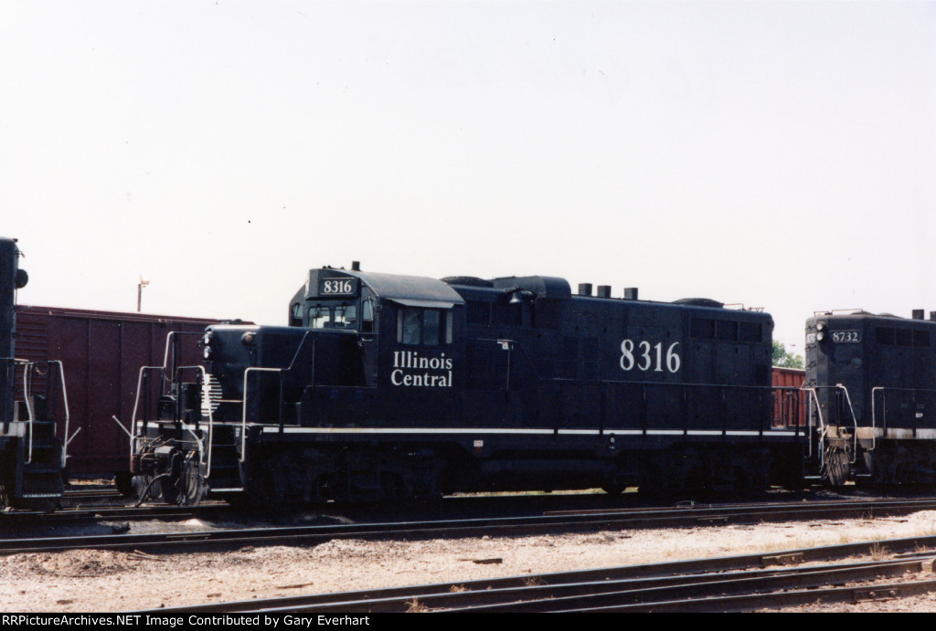 IC GP10 #8316 - Illinois Central
